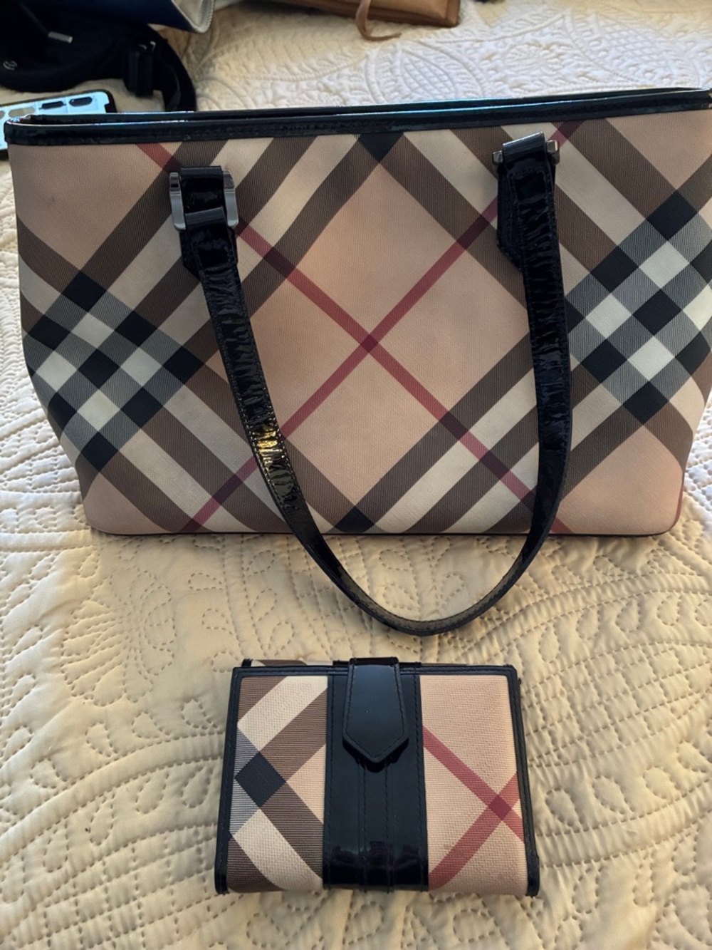 Burberry Beige Check Messenger Bag and wallet with Black Patent Trim - Picture 2 of 8